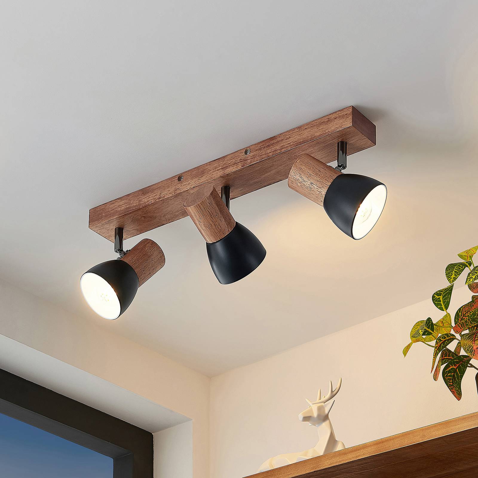 foto del prodotto faretto da soffitto lindby tonja, a 3 luci, 55 cm, legno, acciaio