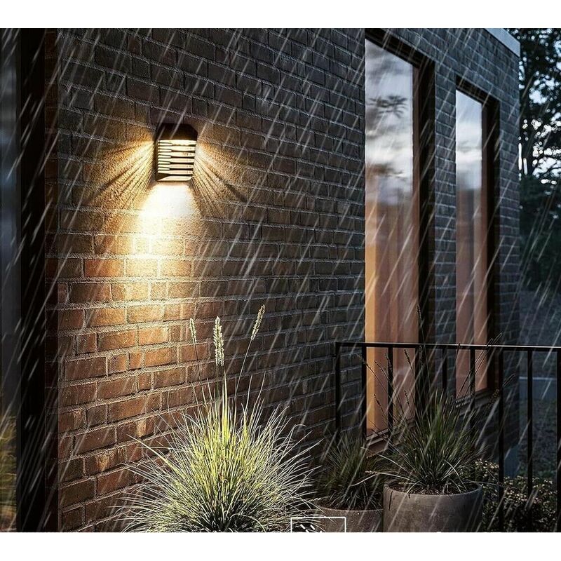 foto del prodotto faretto led pannello solare sensore crepuscolare applique luce calda 3 w
