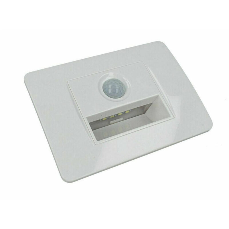 foto del prodotto faretto segnapasso a led per scatola 503 con sensore movimento luce fredda 6500k bianco trade shop traesio