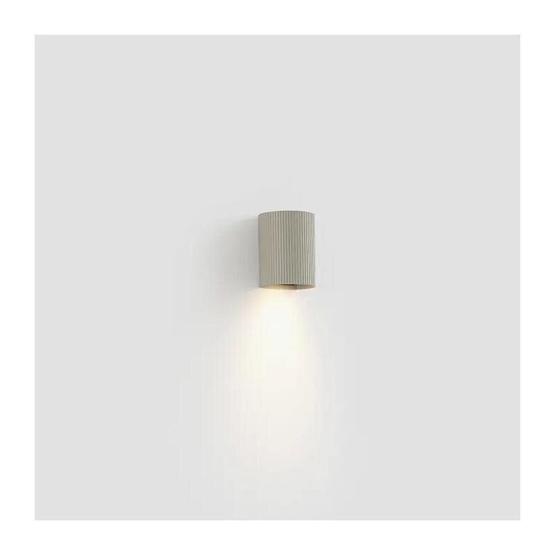 foto del prodotto faro barcelona lampada da parete sole scanalata grigia con interruttore 40528