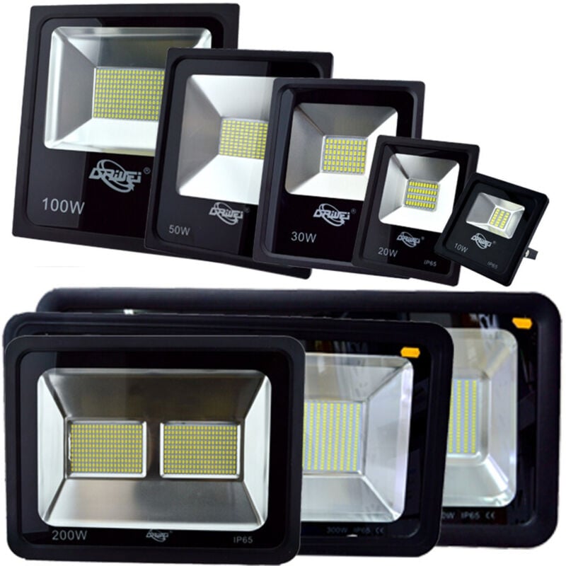 foto del prodotto faro led faretto super luminoso luce bianca impermeabile per esterno slim ip66 100 watt trade shop traesio