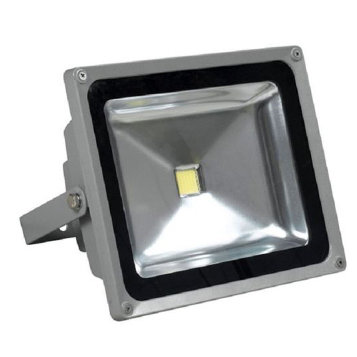 foto del prodotto faro proiettore a led ad alta luminosita 39 30w potenza luce bianca 6000 k esterno