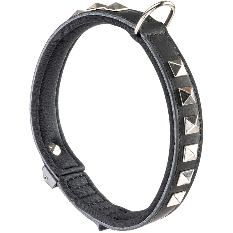 foto del prodotto ferplast giotto luxor black c collare in pelle naturale nera con borchie e microregolazione 6 misure. variante c25 49 misure a 45 49 cm b 25
