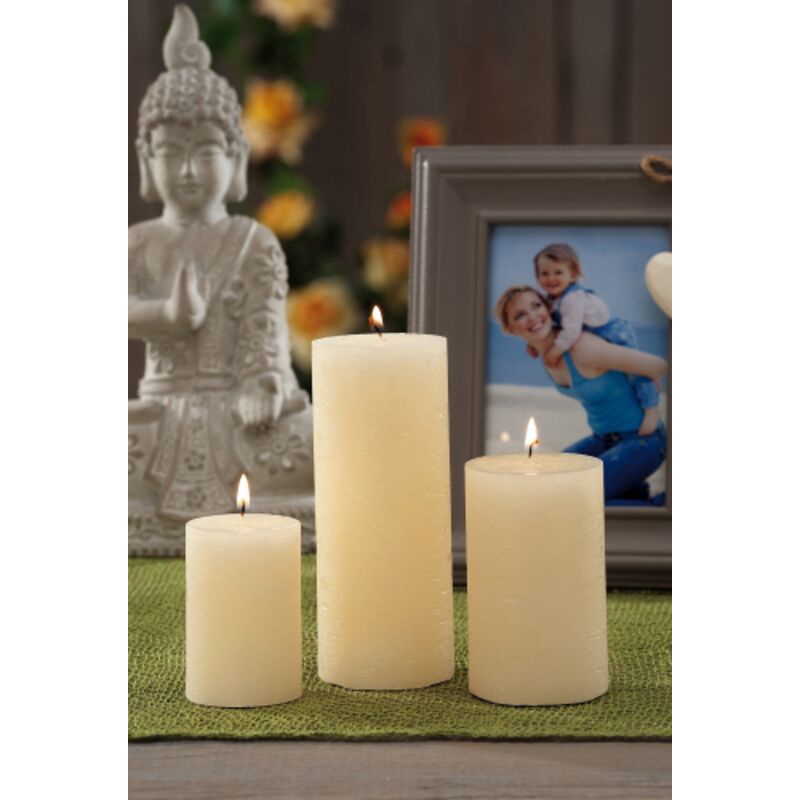 foto del prodotto ferramenta1.com candela decorativa cm 4x7 color avorio da esterno e interno