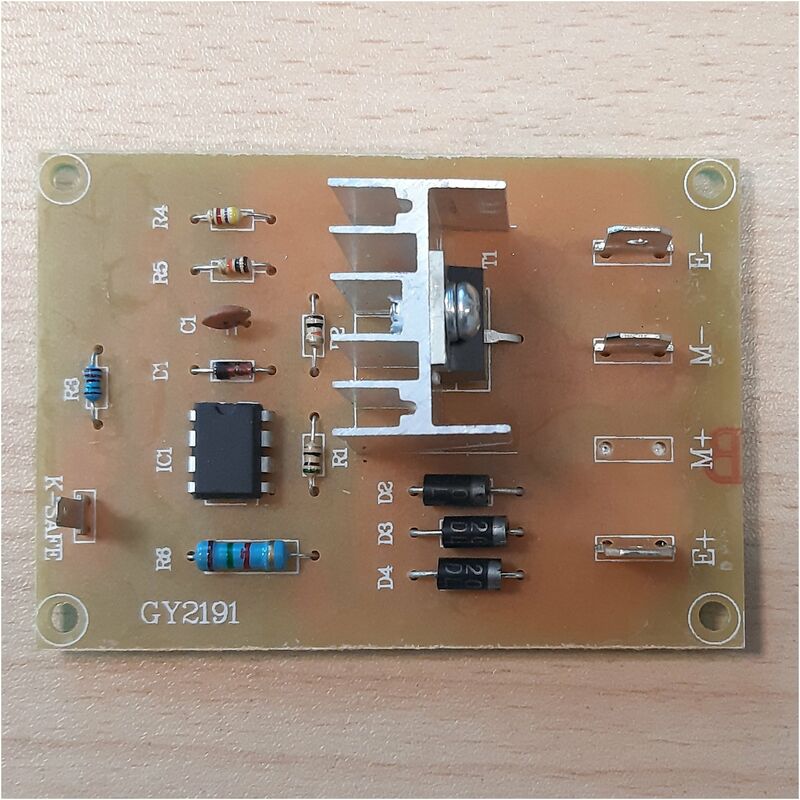 foto del prodotto ferramenta1.com zz scheda elettronica x elettrosega a batteria 20v 4,0ah gy2191