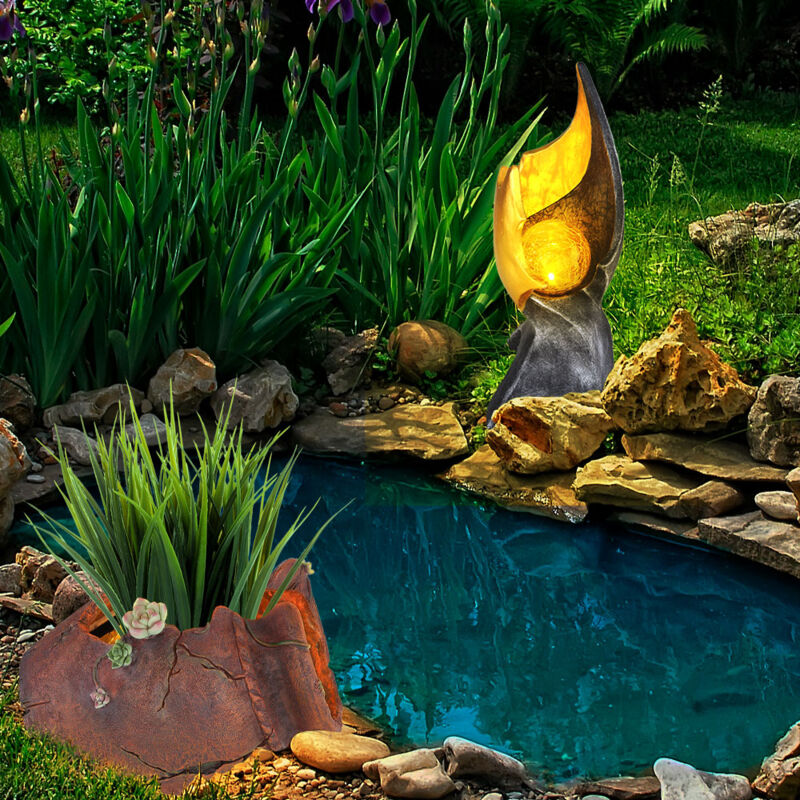 foto del prodotto fioriera solare a led con fiamma lampada solare decorativa illuminata con effetto fiamma, giardino a batteria ricaricabile ip44, vaso romano effetto