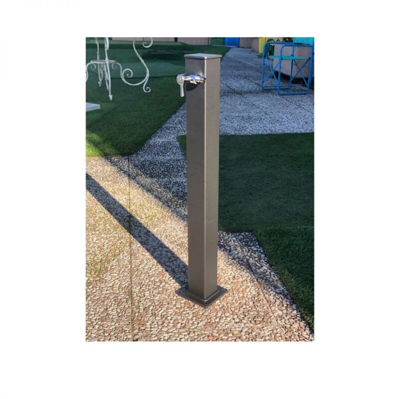 foto del prodotto fontana alluminio verniciata antracite con accessori in scatola senza viti fissa