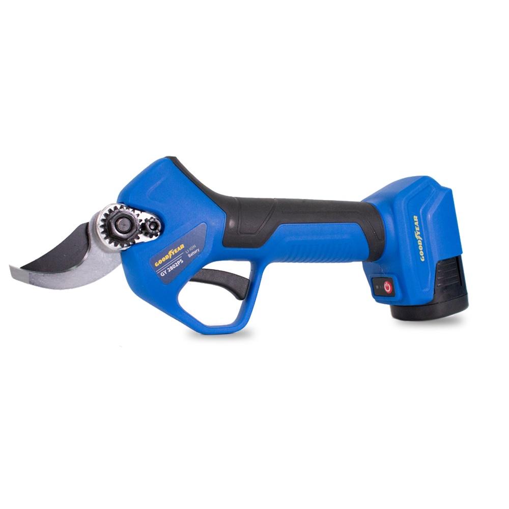 foto del prodotto forbici da potatura a batteria 16,8v li-ion 2ah. diametro di taglio 20-28mm. potenza di taglio 500w goodyear