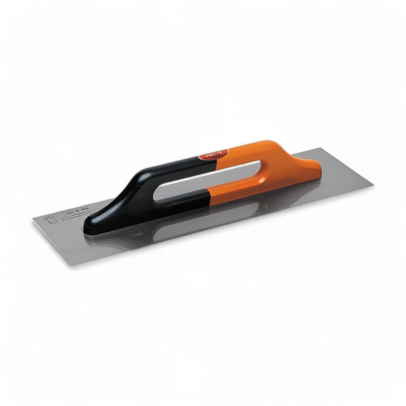 foto del prodotto frattone tedesco a due mani in acciaio con manico in legno resistente robusto per piastrellisti e muratori 48x12 cm