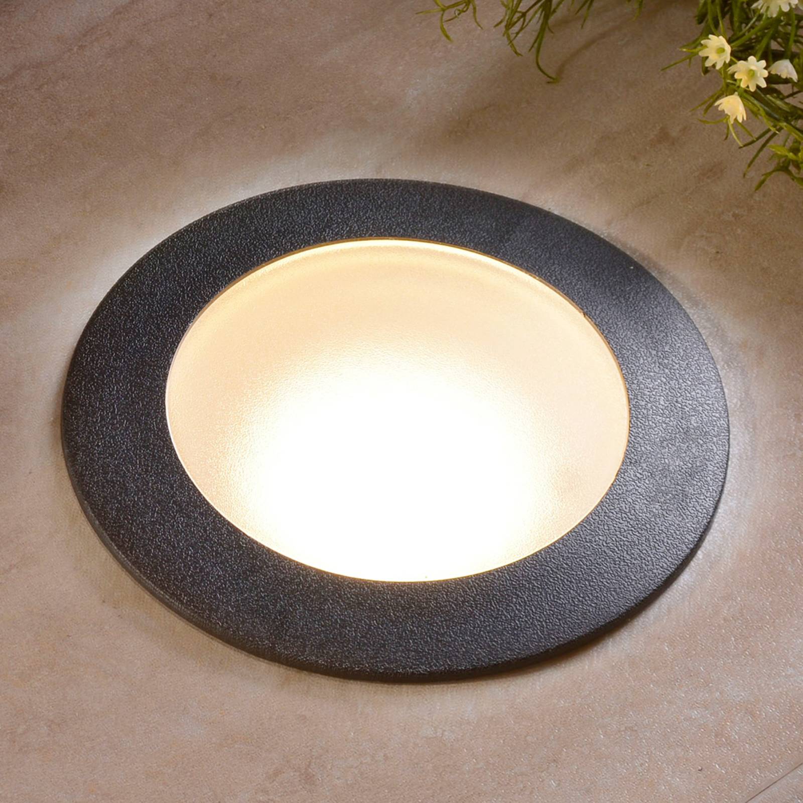 foto del prodotto fumagalli lampada da interrare ceci 160 rotonda nero 10w cct