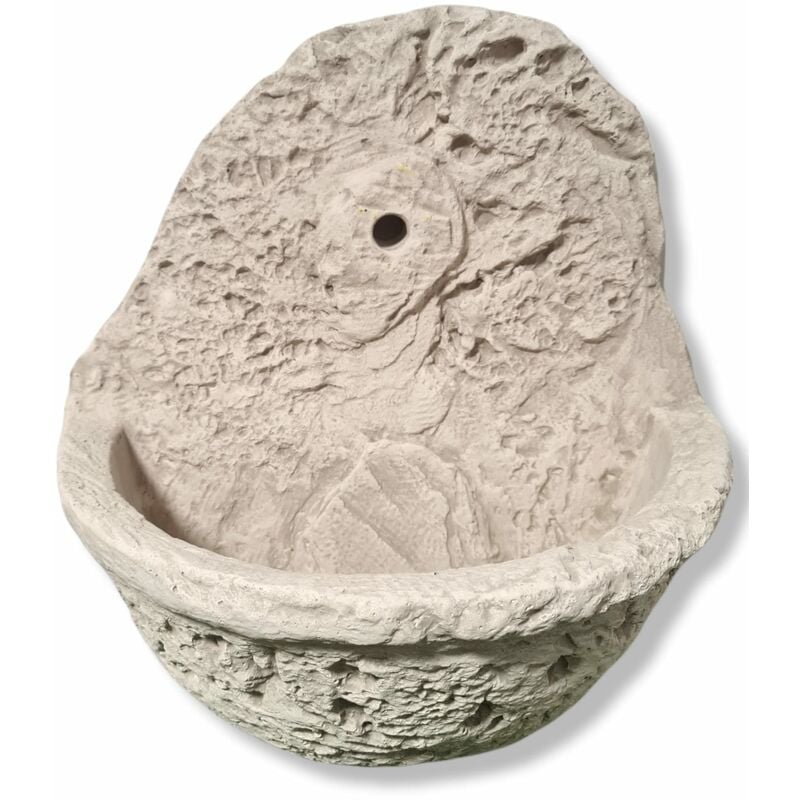 foto del prodotto gdlc fontana a parete in cemento bianco capri