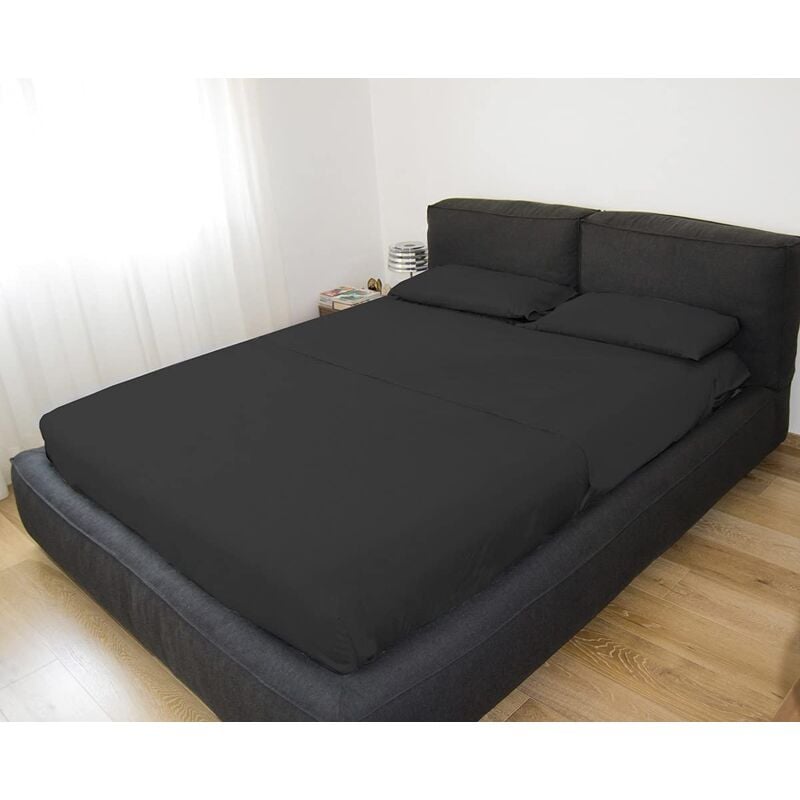 foto del prodotto gemitex completo letto matrimoniale, colore nero, con trattamento no stiro, effetto raso, in 100 microfibra di poliestere. composto da 2 lenzuola