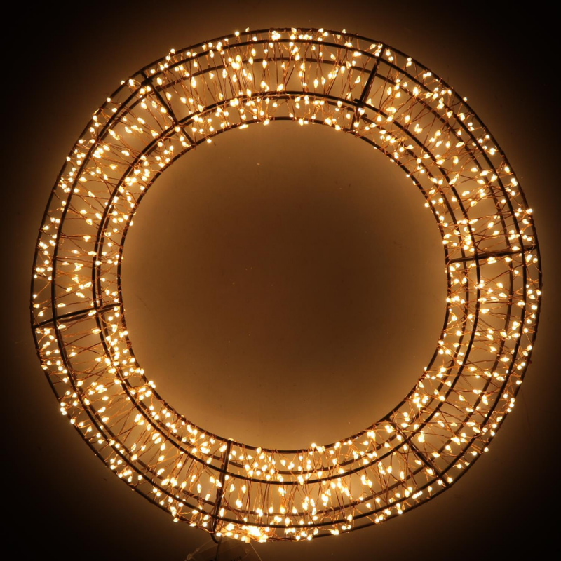 foto del prodotto ghirlanda 900 led metallo luce bianco caldo cm 38h6,5