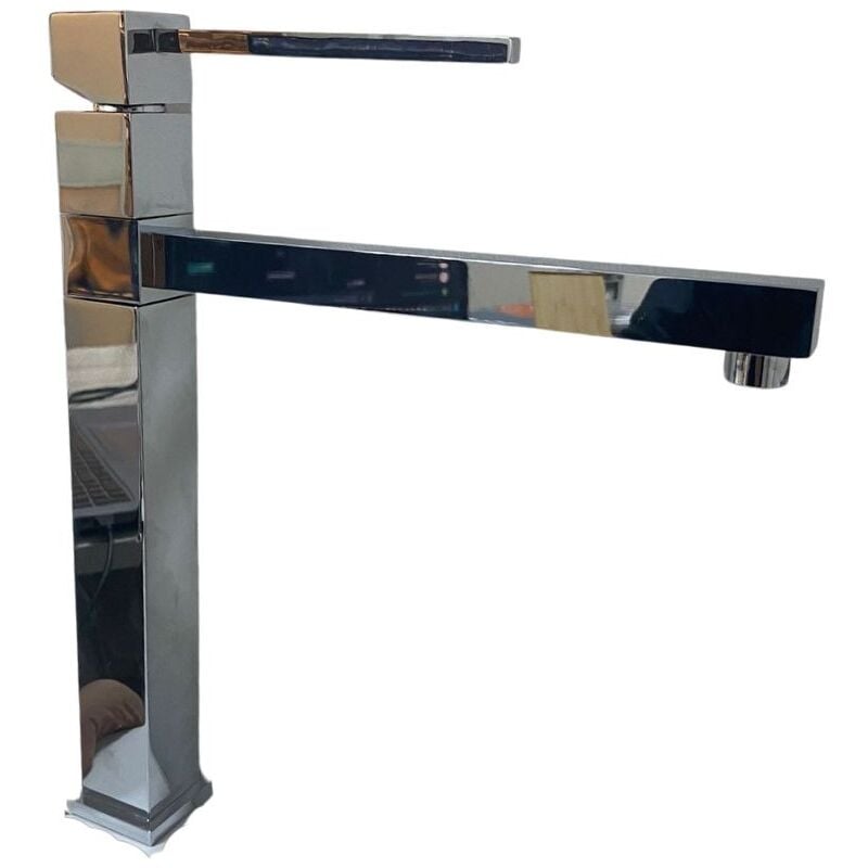 foto del prodotto giordanoshop rubinetto cucina miscelatore monocomando lavello canna dritta girevole in ottone egeo cromato