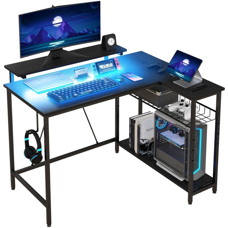 foto del prodotto giordanoshop scrivania angolare reversibile led integrati prese usb ripiani e supporto monitor nero