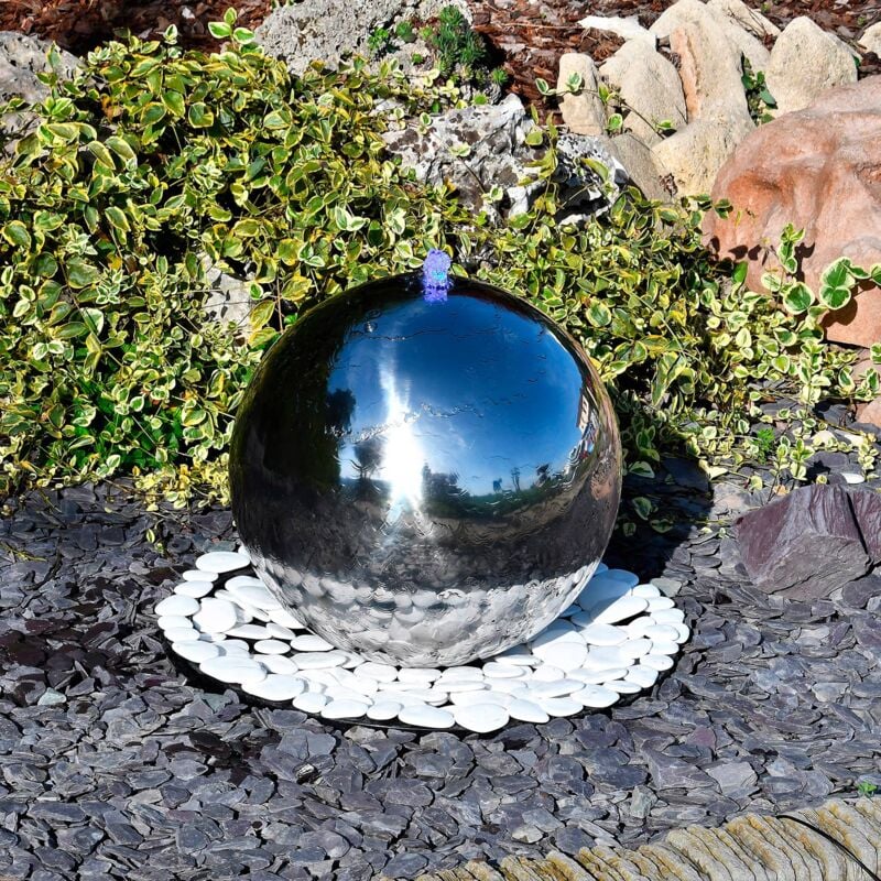 foto del prodotto giordanoshop - sfera cascata artificiale da giardino con led 50 cm in acciaio inox con pompa