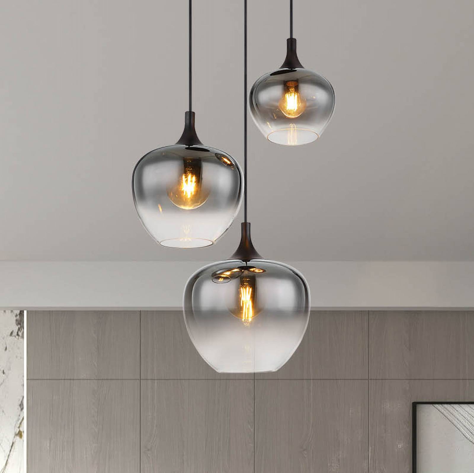 foto del prodotto globo lampada a sospensione maxy, 48 cm, grigio fumo, vetro, a 3 luci.