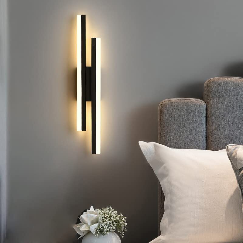 foto del prodotto goeco applique murali led moderno forma della linea lampada da parete bianco caldo 3000k per camere da letto, soggiorni, corridoi e disimpegni nero