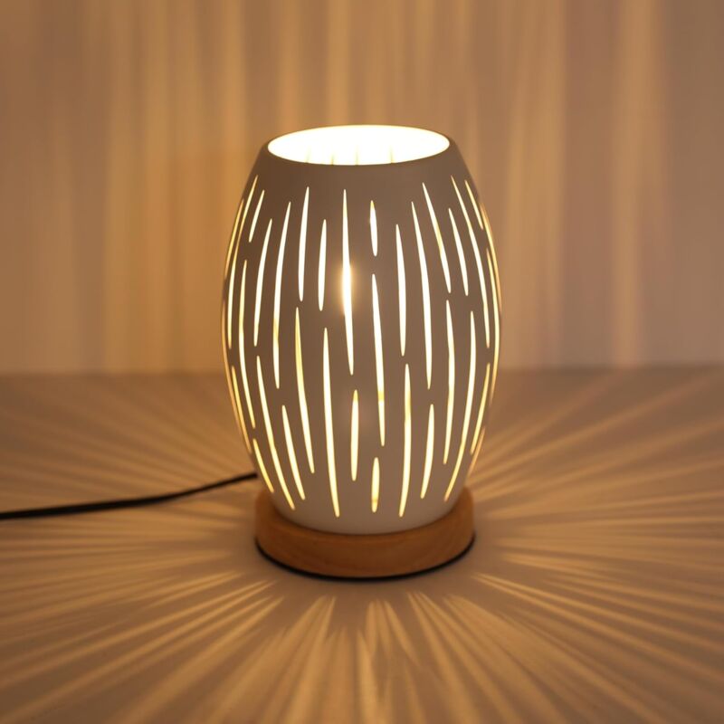 foto del prodotto goeco lampada da comodino e27, lampada da tavolo con base in legno e paralume in metallo cavo, lampada da scrivania decorativa per camera da letto