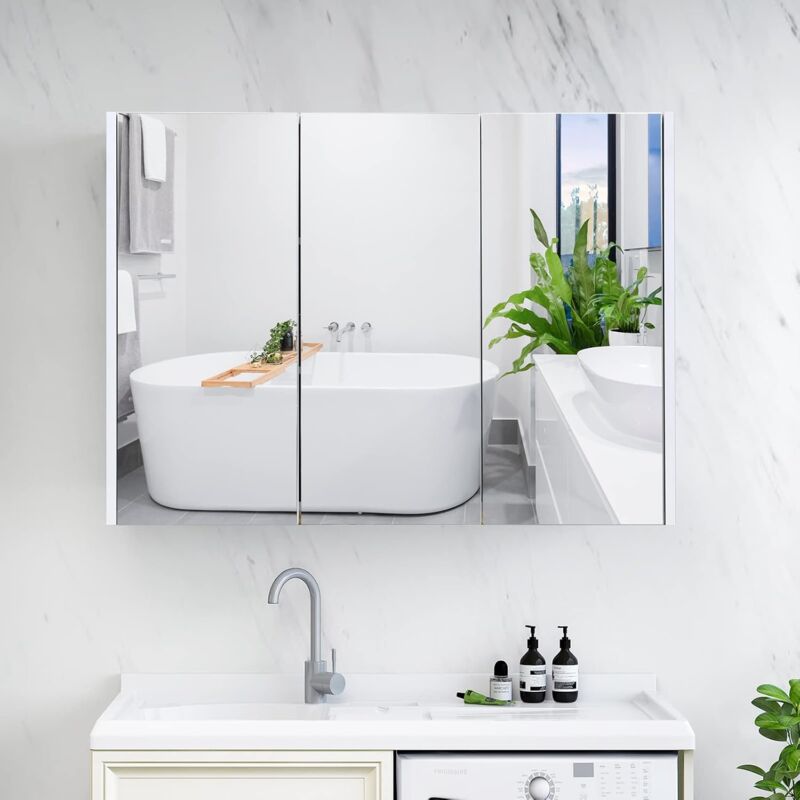 foto del prodotto goplus armadietto bagno a specchio, con 3 ante, interno con 2 ripiani regolabili a 3 altezze, nascosto spazio di stoccaggio, design a parete, in