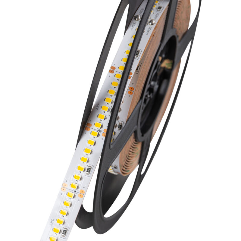 foto del prodotto greenice striscia led smd 2835 5m 14w m 2240lm m 2700 k ip20 24vdc sky hfsl2835 224 24v ww 