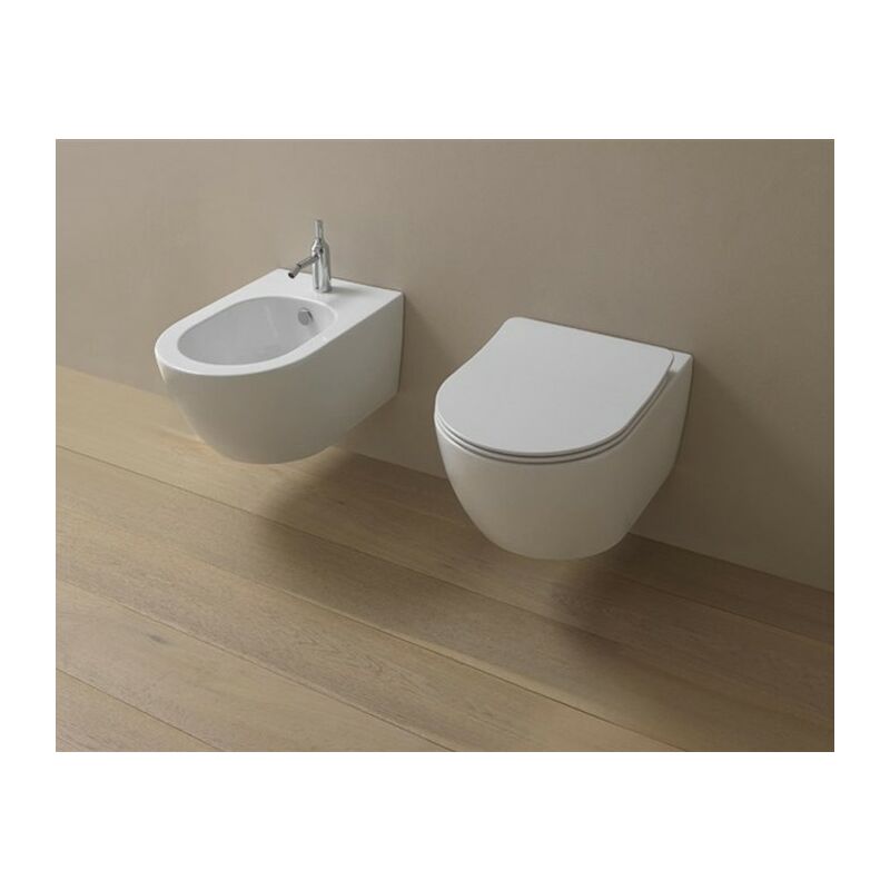 foto del prodotto gsg sanitari like sospesi senza brida con sedile softclose di