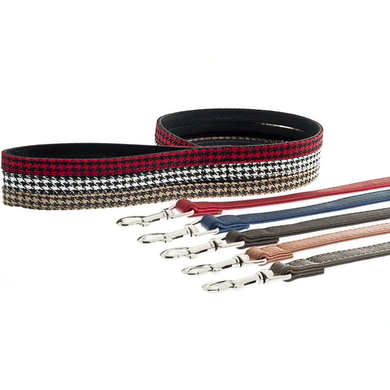 foto del prodotto guinzaglio in resistente similpelle e tessuto modello coco per cani 2 x 120 cm - scacchi rosso