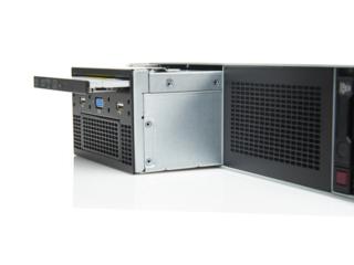 foto del prodotto hpe dl38x gen10 universal media bay