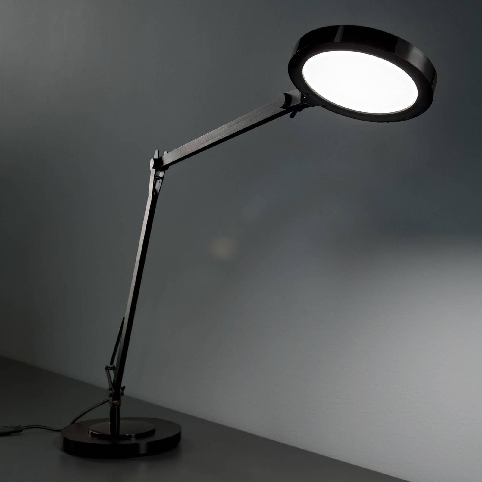 foto del prodotto ideallux ideal lux futura lampada led da scrivania nero