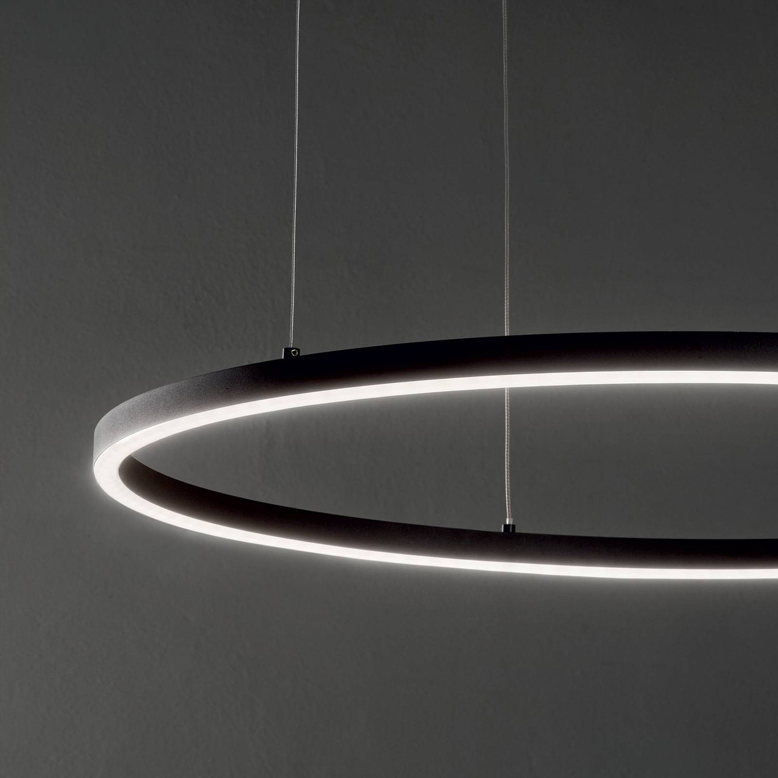 foto del prodotto ideallux ideal lux lampada led a sospensione oracle slim 50 cm nero 3.000 k