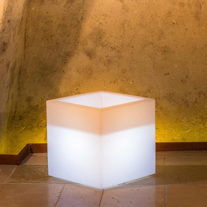 foto del prodotto idralite vaso cube quadrato con led in resina h 40 40x40 cm lampada bianca