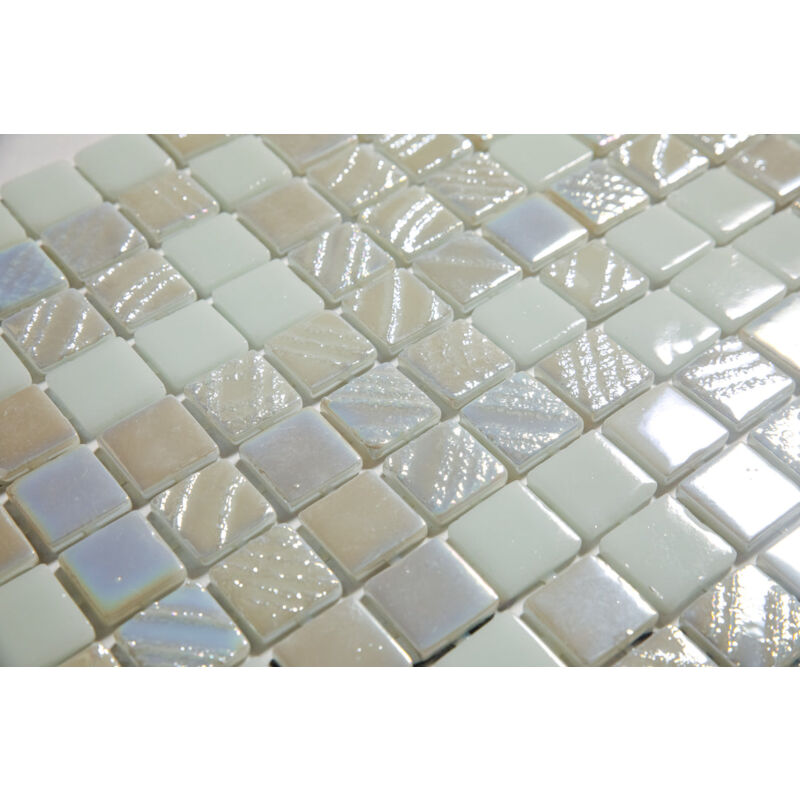 foto del prodotto ilcom mosaico in vetro pressato su rete per bagno e cucina 32.5cm x 51.5cm alves blend white