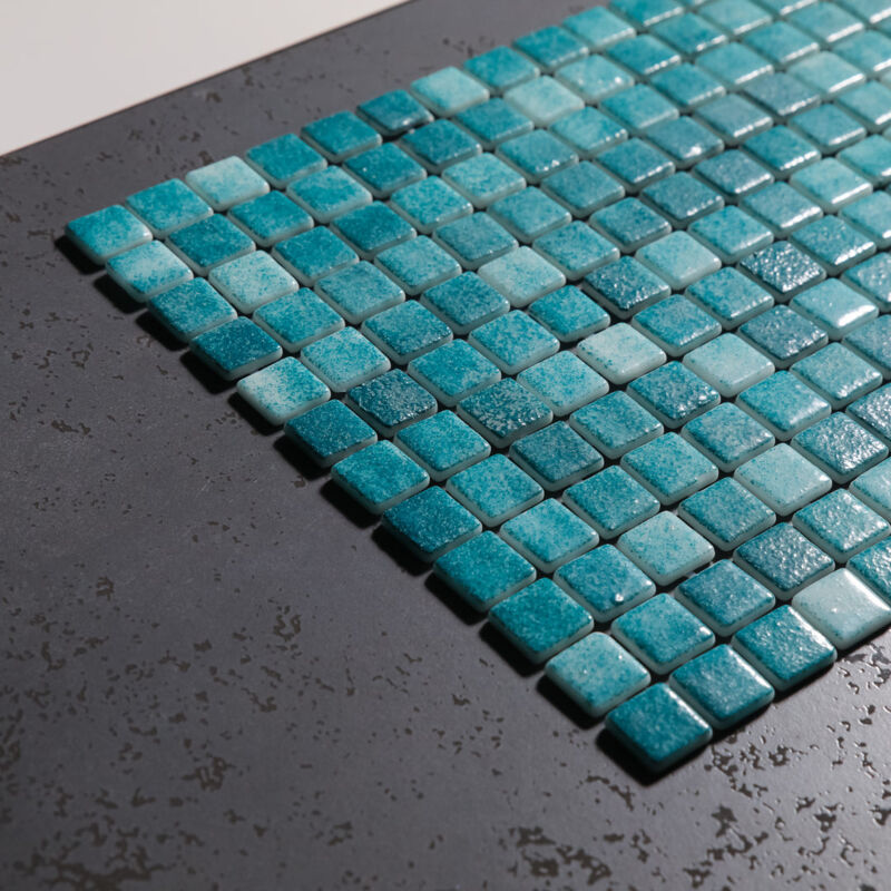 foto del prodotto ilcom mosaico in vetro pressato su rete per piscina 32.5cm x 51.5cm bahamas pool
