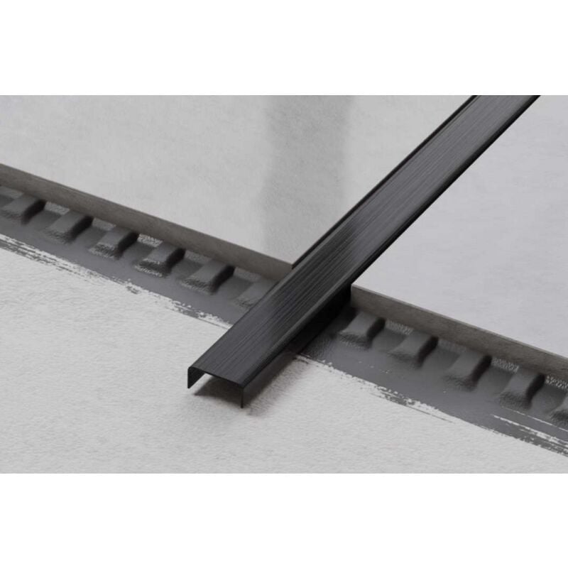 foto del prodotto ilcom profilo c di raccordo in acciaio inossidabile 1cm x 244cm nero satinato