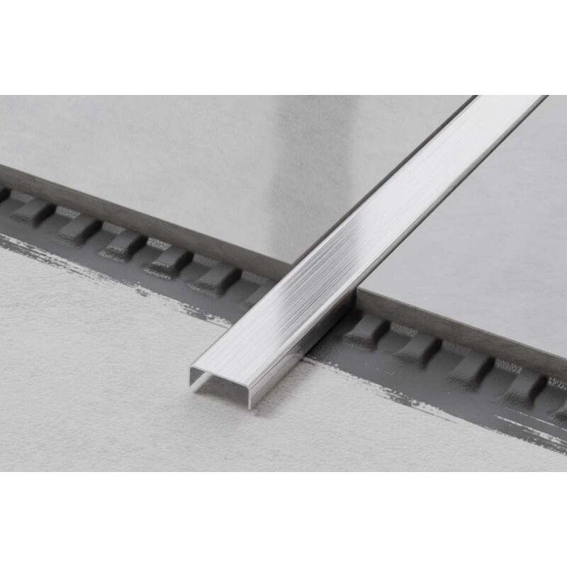 foto del prodotto ilcom profilo c di raccordo in acciaio inossidabile 4cm x 244cm argento satinato