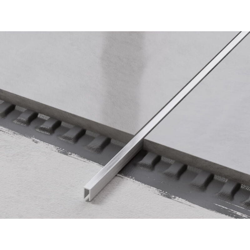 foto del prodotto ilcom profilo u di raccordo rettificato in acciaio inossidabile 0.5cm x 244cm argento satinato