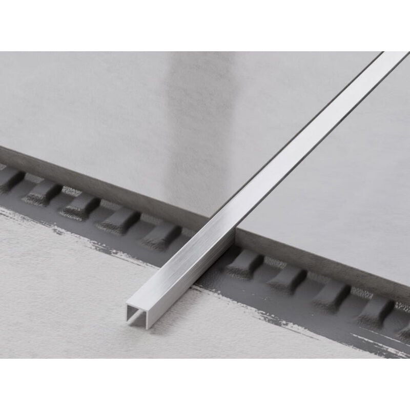 foto del prodotto ilcom profilo u di raccordo rettificato in acciaio inossidabile 1cm x 244cm argento satinato