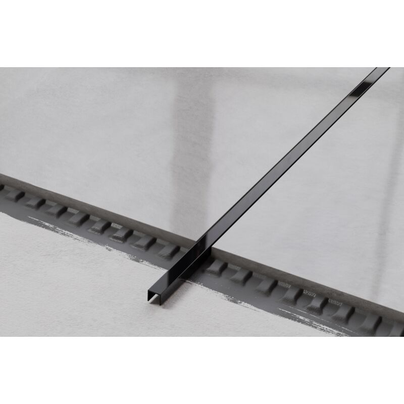 foto del prodotto ilcom profilo u di raccordo rettificato in acciaio inossidabile 1cm x 244cm nero lucido