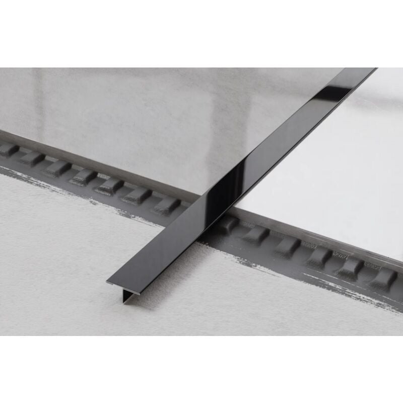 foto del prodotto ilcom profilo universale t coprigiunto in acciaio inossidabile 2cm x 270cm nero lucido