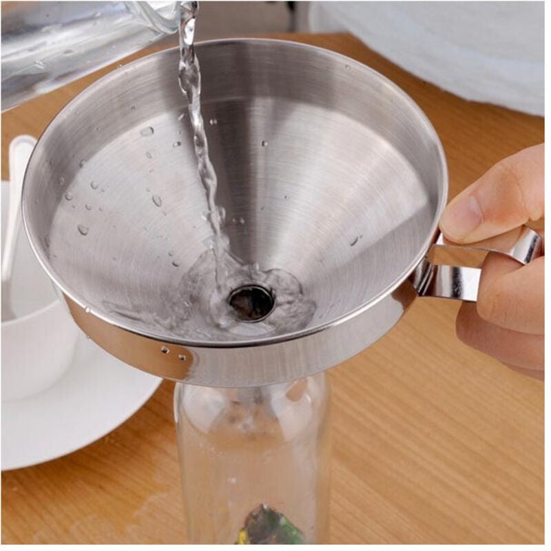 foto del prodotto imbuto acciaio inox 12 cm senza filtro per liquidi antiruggine silver trade shop traesio