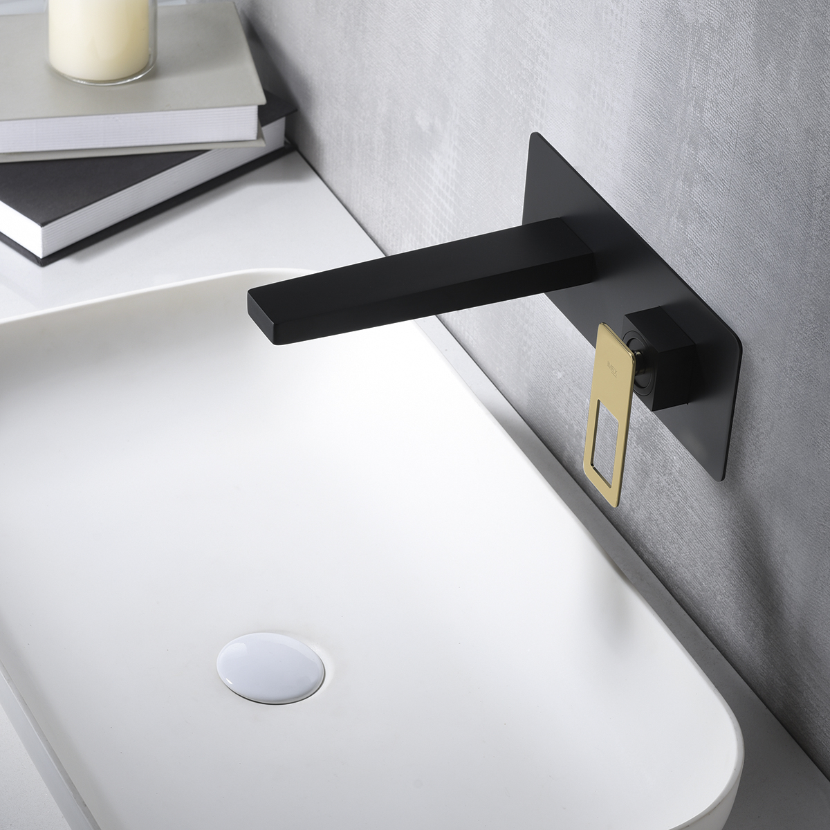 foto del prodotto imex miscelatore incasso lavabo monocomando in ottone e zama nero opaco con accenti oro lucido due parti indipendenti corpo incassato parete con scatola di registrazione - modello suecia imex-bdc032