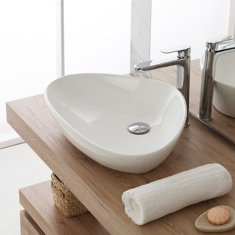 foto del prodotto inbagno ciotola da appoggio in ceramica 59x39 cm triangolare bianco lucido