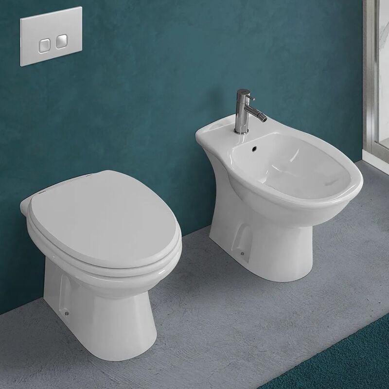 foto del prodotto inbagno coppia di sanitari tradizionali e copriwater con chiusura rallentata karla
