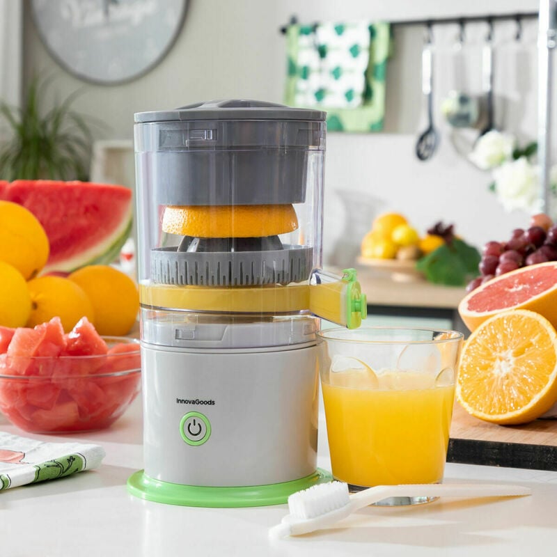 foto del prodotto innovagoods estrattore di frutta ricaricabile automatico juisso