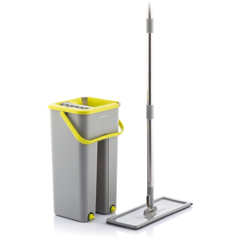 foto del prodotto innovagoods klirimop mop bucket with dual action, flat microfiber mop, double compartment bucket, 6 reusable mop refills, squeegee pedal, swivel