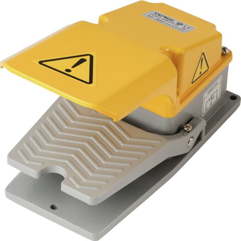 foto del prodotto interruttore a pedale 250 v ac, 15 a, con calotta di protezione, 1 dispositivo di chiusura xf-302, 1 pz.