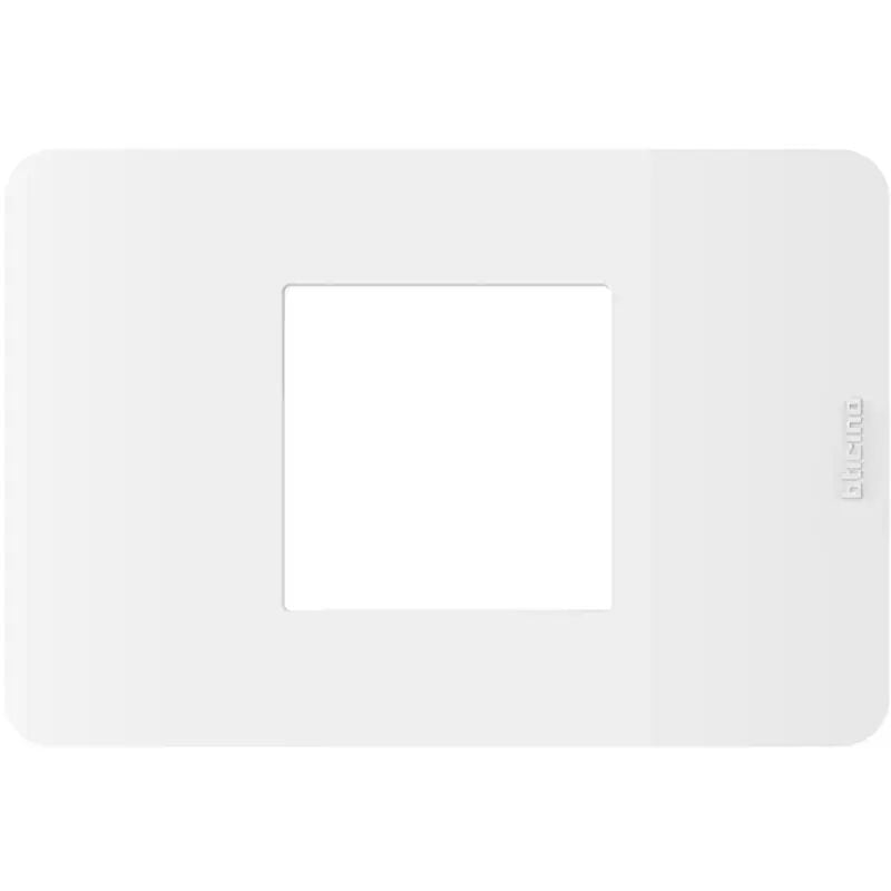 foto del prodotto ja4819jw - matixgo - placca 2p cent. white - bticino