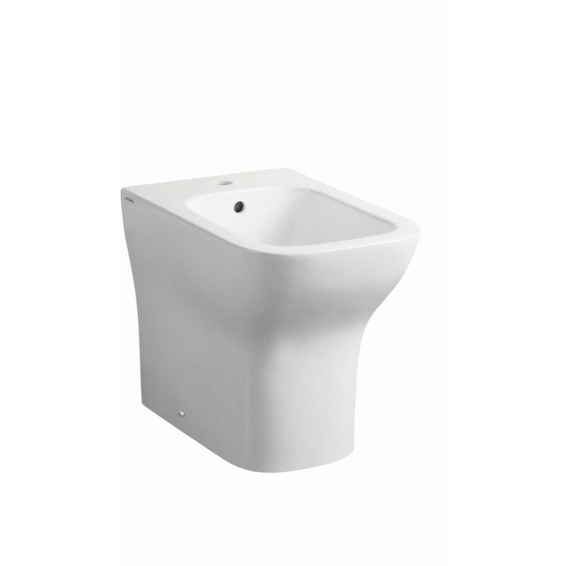 foto del prodotto kiamami valentina bidet a terra in ceramica bianco lucido filo muro swing