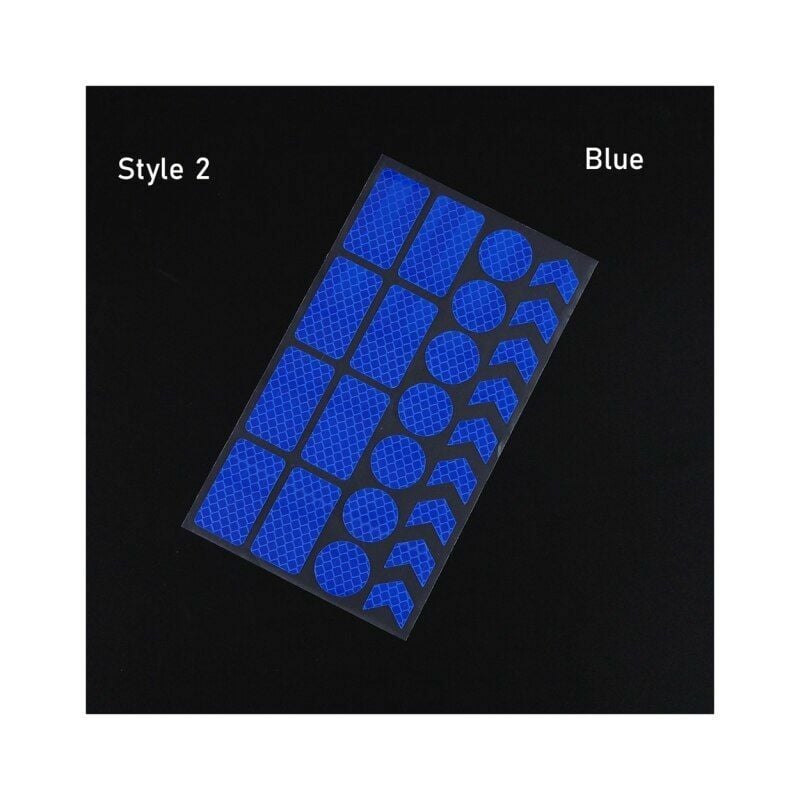 foto del prodotto kit adesivi rifrangenti alta visibilit per bici, monopattini, scooter, auto e passeggini colore blu