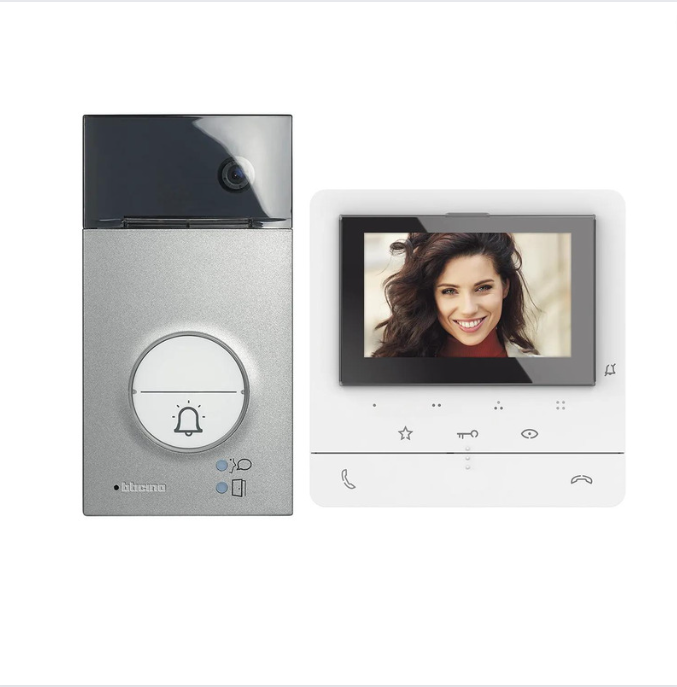 foto del prodotto kit vivavoce monofamiliare linea 3000 classe 100v16e tecnologia 2 fili bticino